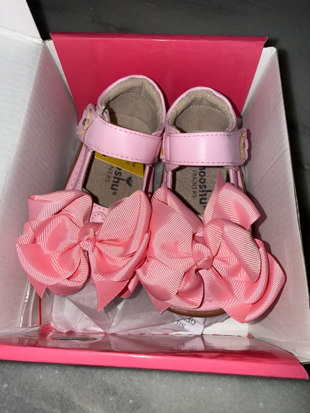 Toddler Mooshu Trainers Sandals New in Box Size 5